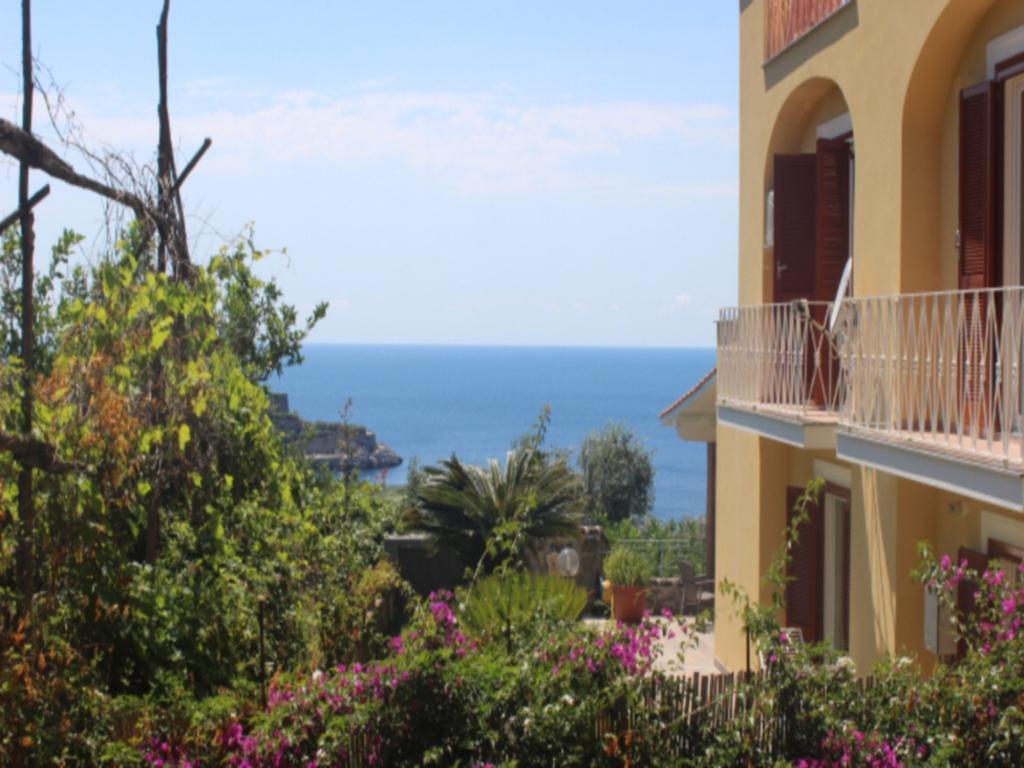 Faraglioni Di Sorrento Guesthouse Pokoj fotografie