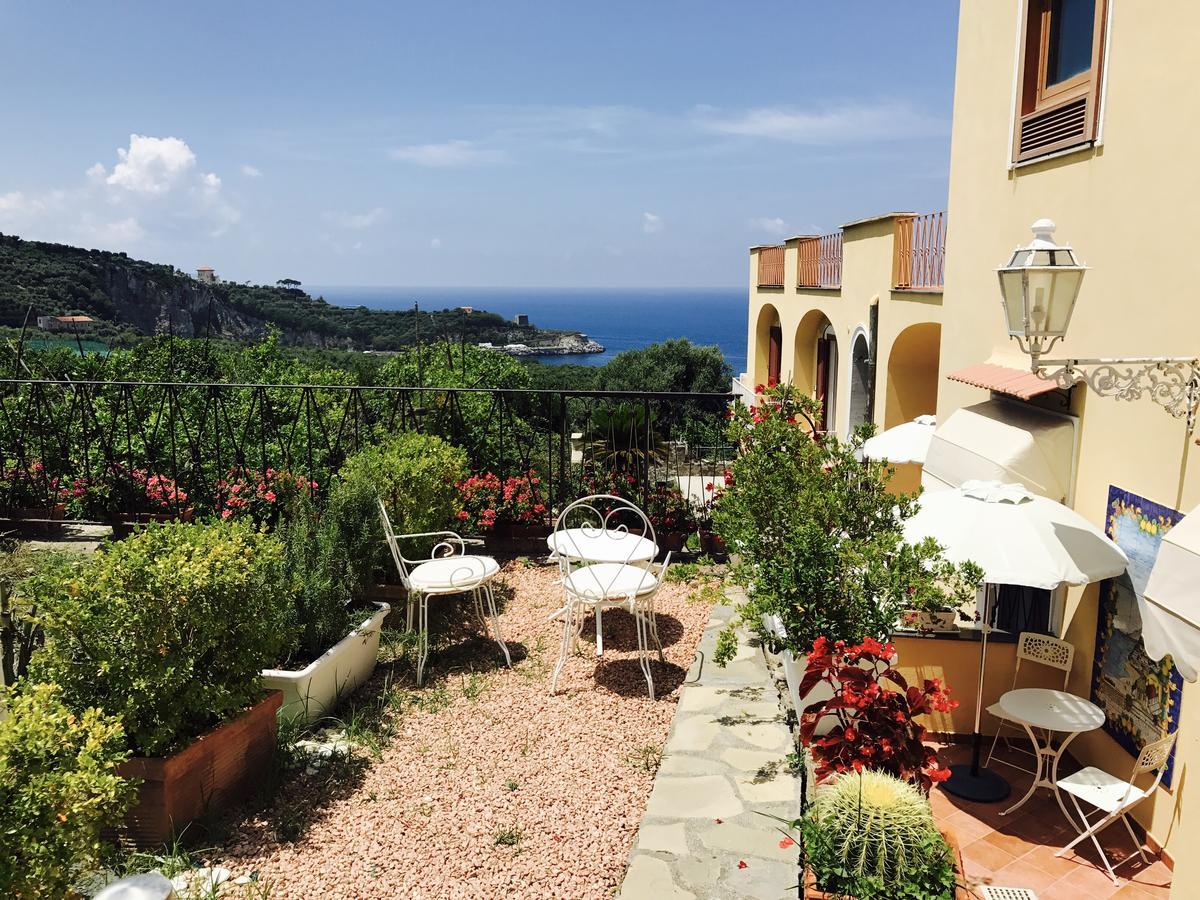 Faraglioni Di Sorrento Guesthouse Exteriér fotografie